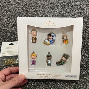 Hallmark Peanuts Christmas Pageant Miniature Collection